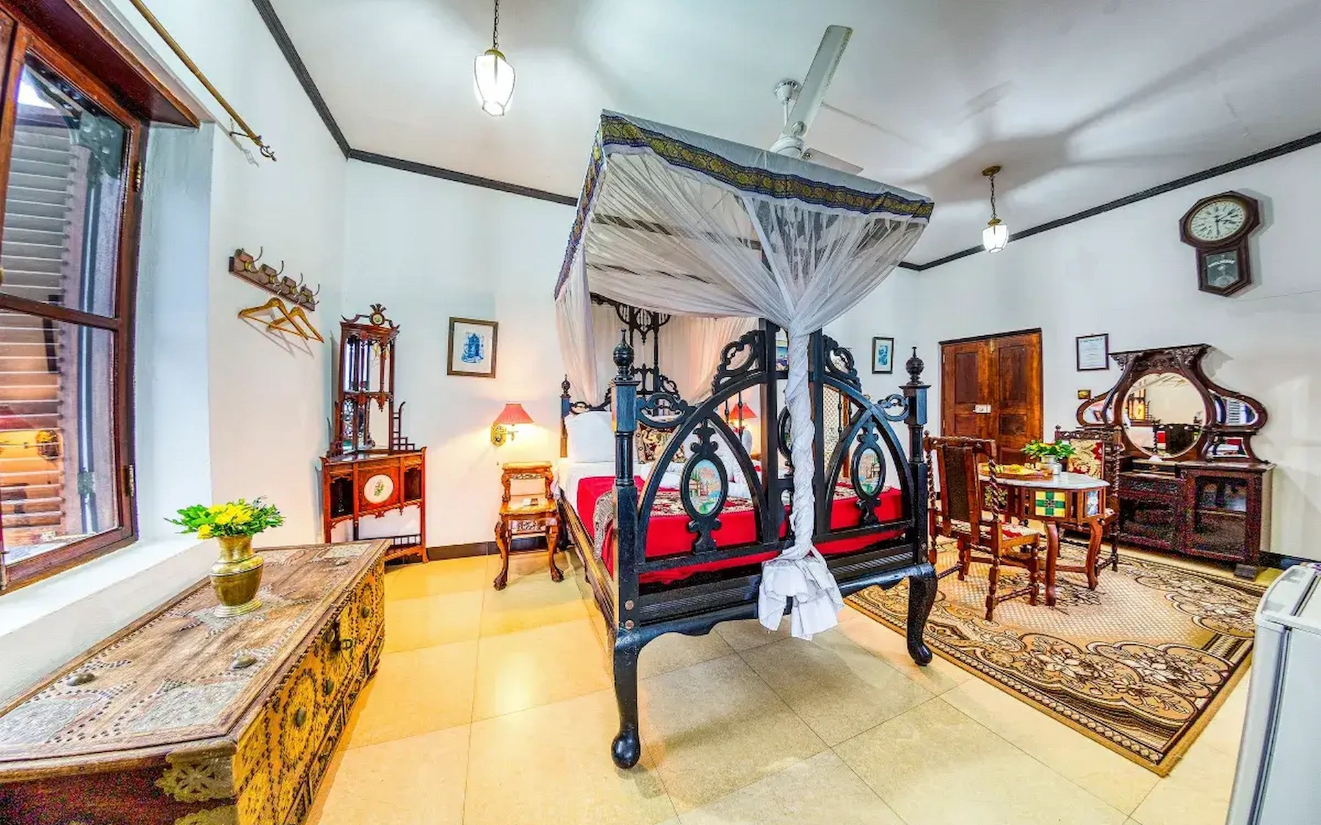 Tembo House Hotel