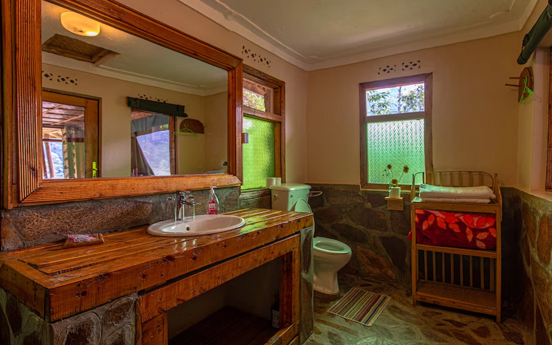  Rushaga Gorilla Lodge