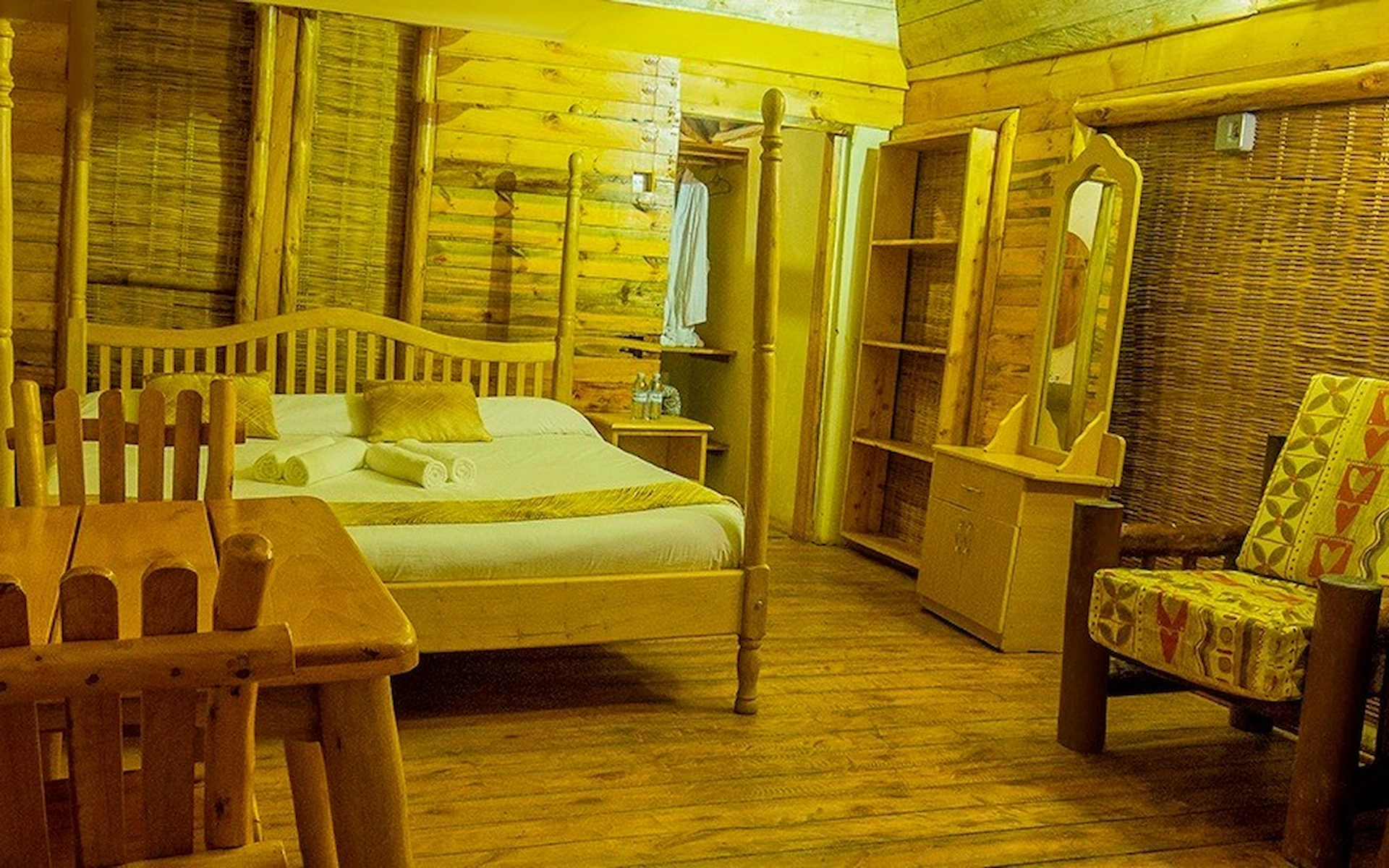 Lake Bunyonyi Eco Resort