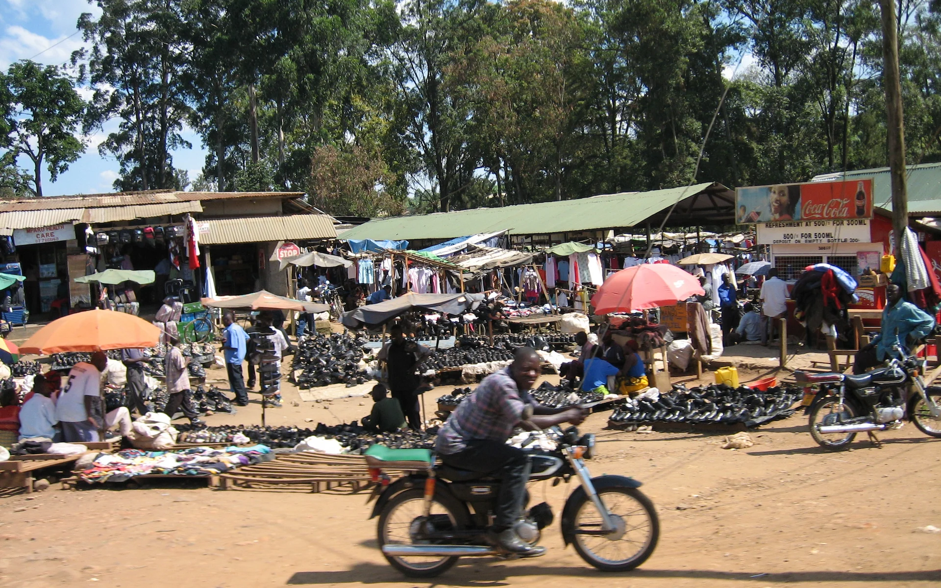 Fort Portal — photo 4