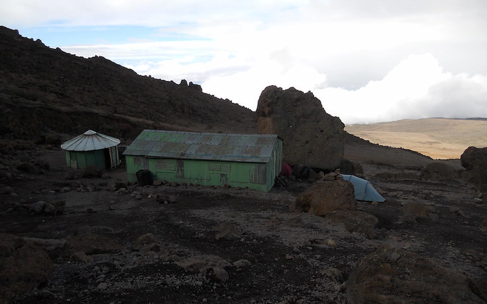 School Hut Camp – 4,750m — photo 3