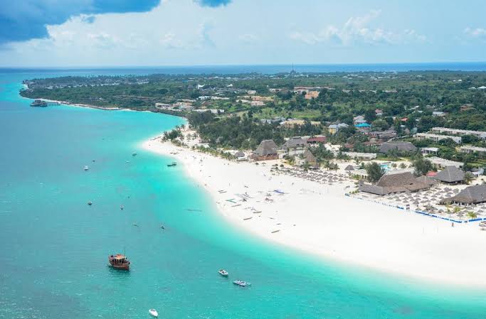 Fly from Arusha to Zanzibar Stone Town