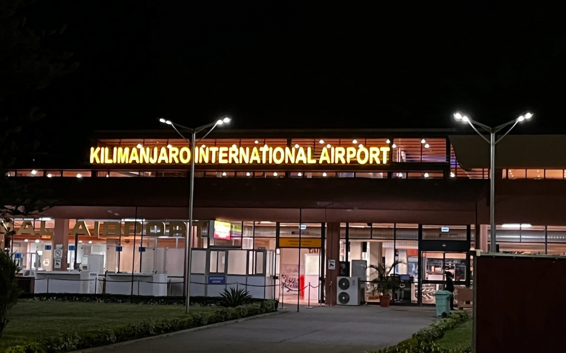  Transfer to the Airport 