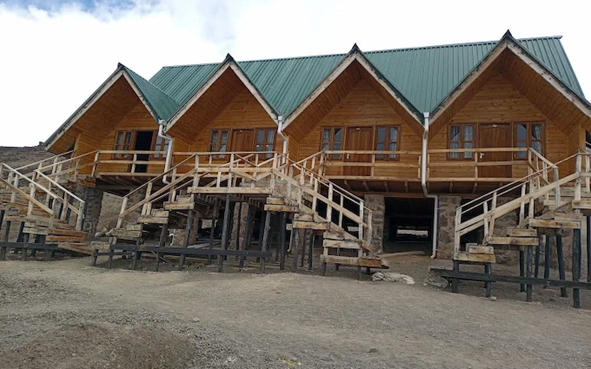 Kibo Hut (4700m)