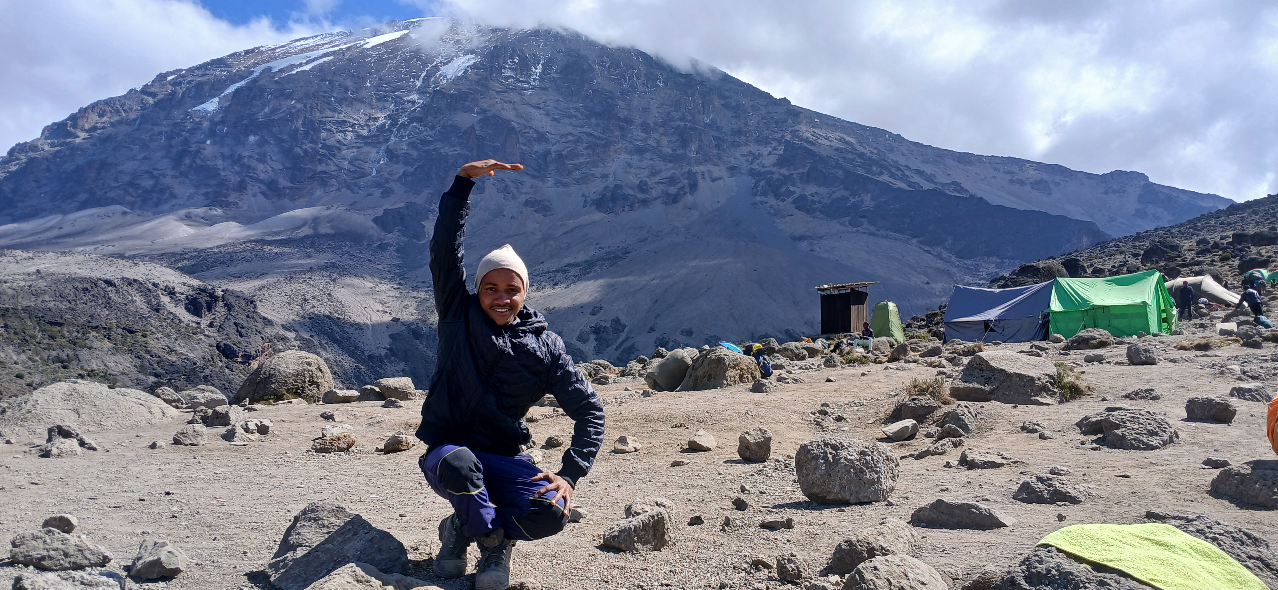 Barranco Camp 4000m/13,000ft to Barafu Camp 4700m/15,350ft